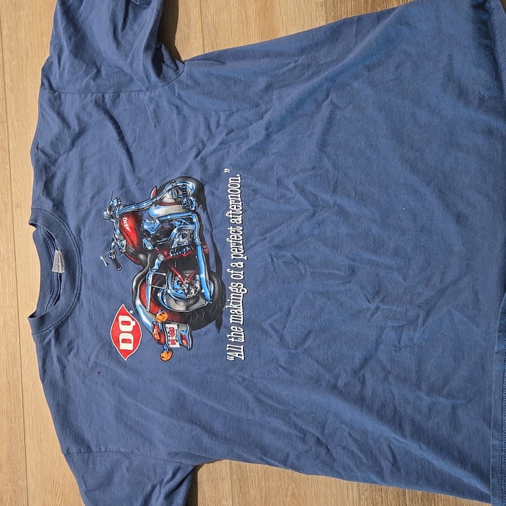 COPY - Uncommon blue Dairy Queen shirt with motorcycle Harley ? Y2K